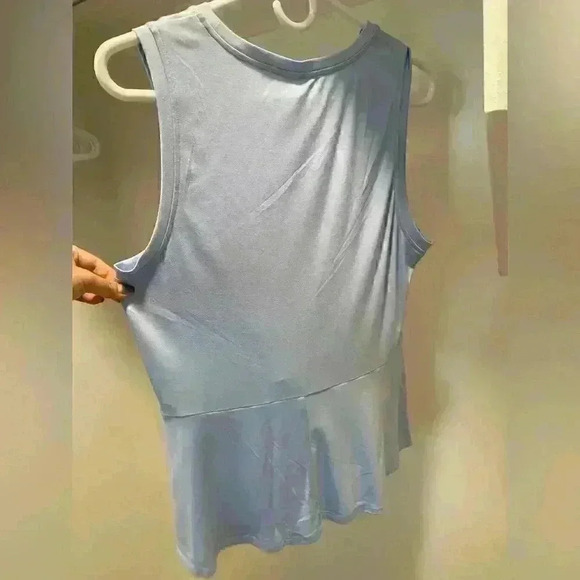 NWT Sweaty Betty Tori Tank Sz M / US 8 in light blue - Picture 9 of 9